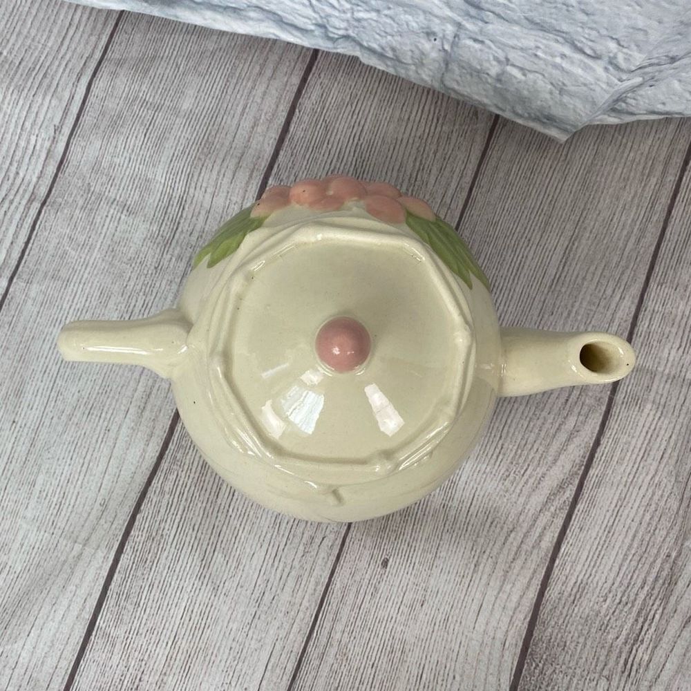 Teapot set w/leaves & grapes teapot sugar & creamer bowl ivory & pink - Picture 8 of 11